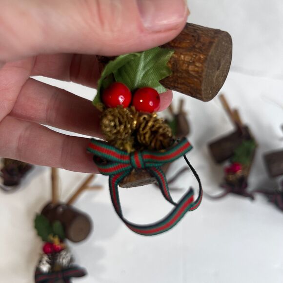 Lot of 6 Wooden Reindeer Christmas Ornaments Holiday Christmas Tree Decor - Picture 7 of 7